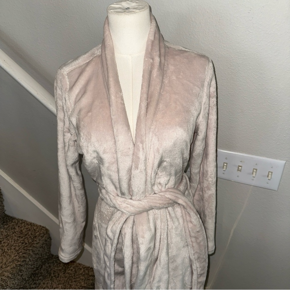 UGG Marlow Double Fleece Long Sleeve Cozy Robe Pockets Moonbeam Small EUC Warm - Picture 5 of 11